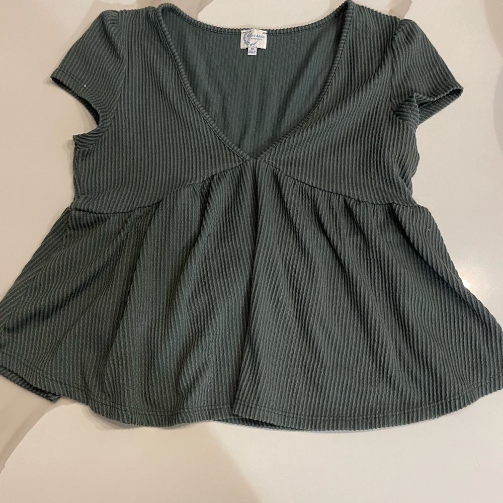 Francesca's Collections Ribbed V-Neck Blouse - Dark Green
